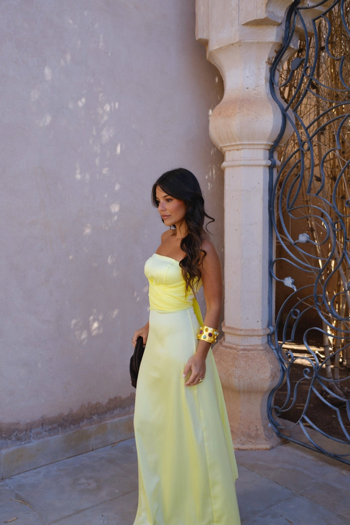 SOFIA | La robe en dentelle au glamour absolu