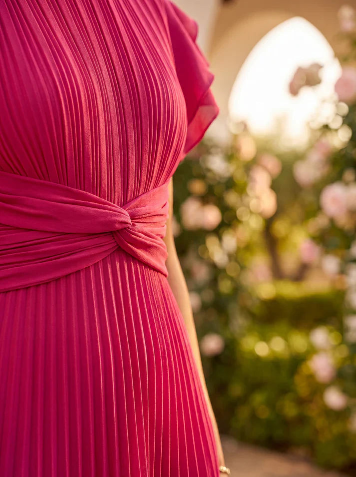 Séraphine | L'élégance plissée d'une silhouette d'exception