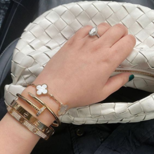 Bracelet clou serti de zircons