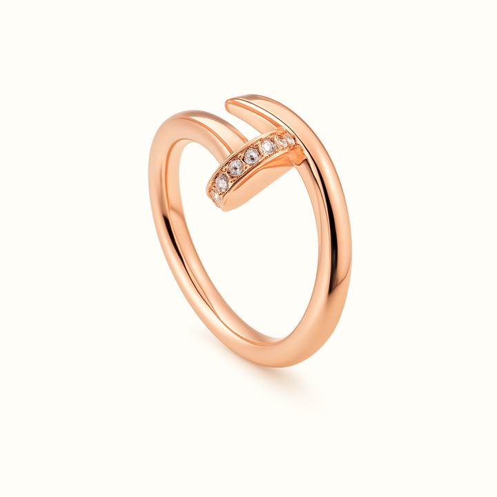 Bague dorée clou et cristaux