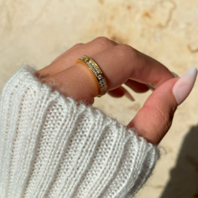 Bague dorée pavée Amore