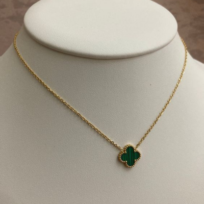 Collier trèfle noir doré