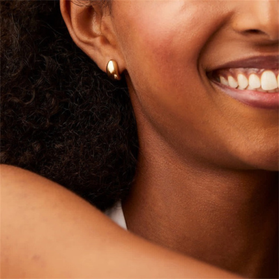 Boucles d'oreilles puces dômes dorées Celeste