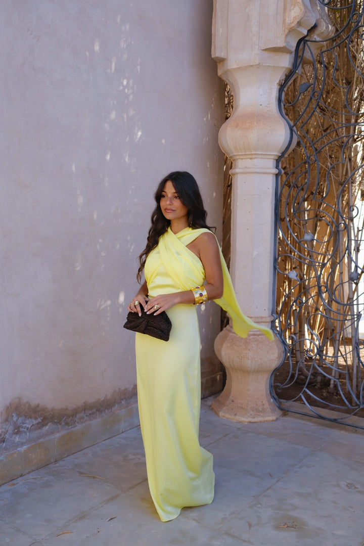 SOFIA | La robe en dentelle au glamour absolu