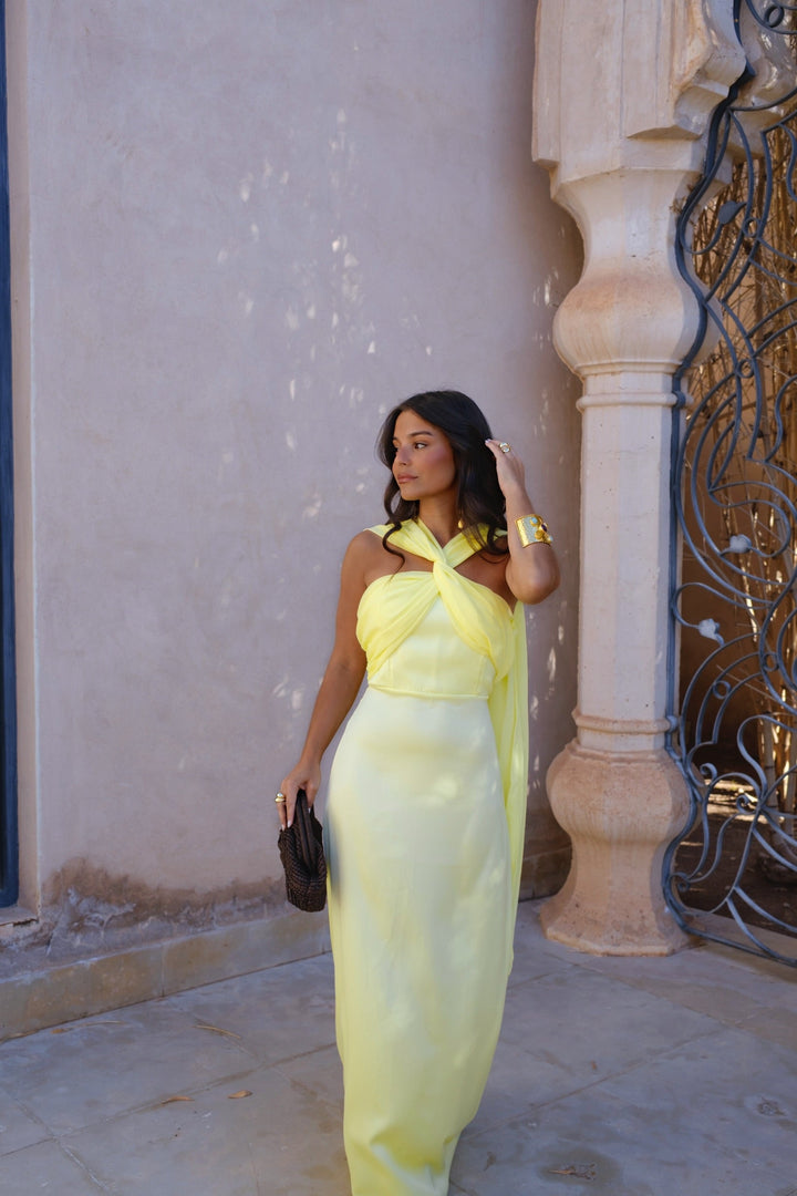 SOFIA | La robe en dentelle au glamour absolu