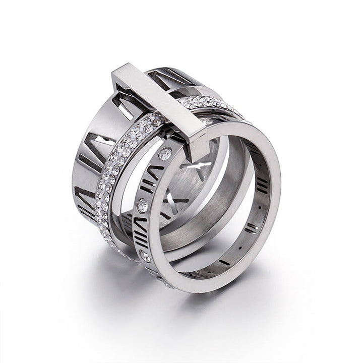 Bague dorée chiffres romains et cristaux