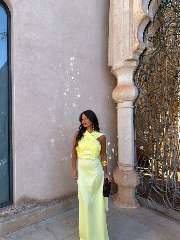 SOFIA | La robe en dentelle au glamour absolu