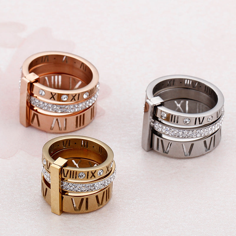 Bague dorée chiffres romains et cristaux