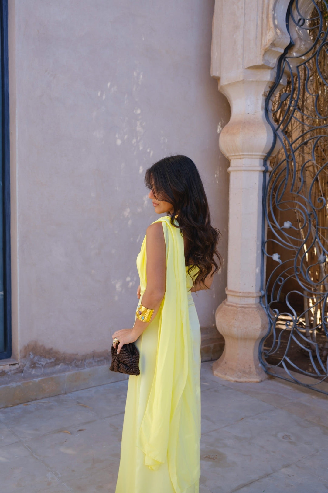 SOFIA | La robe en dentelle au glamour absolu