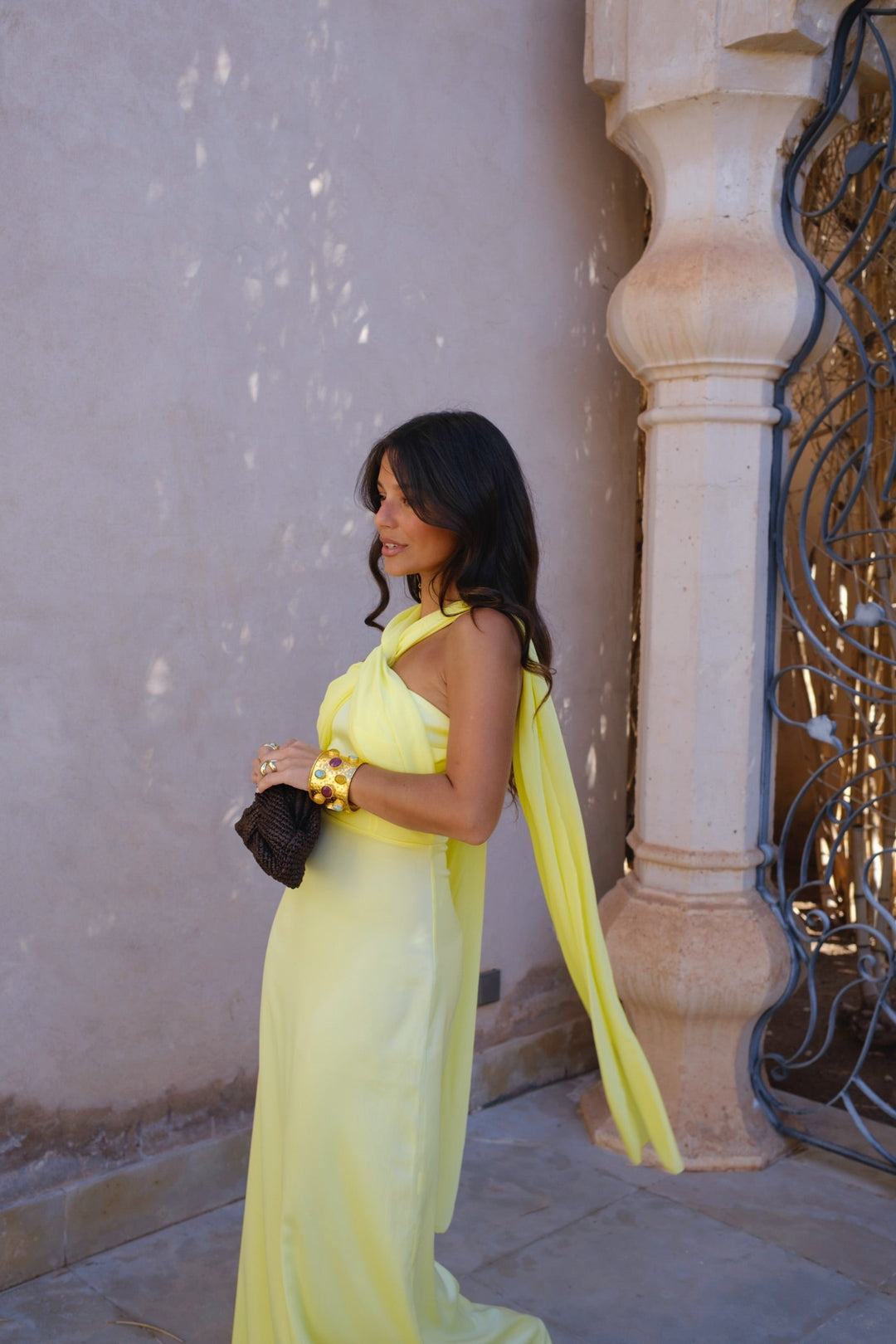 SOFIA | La robe en dentelle au glamour absolu