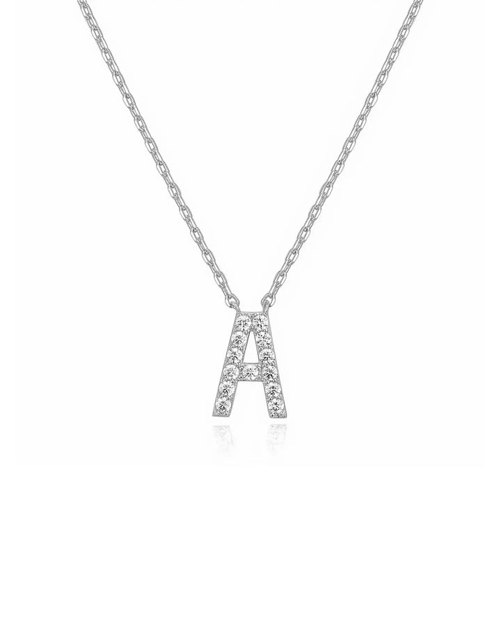Collier délicat à initiale scintillante