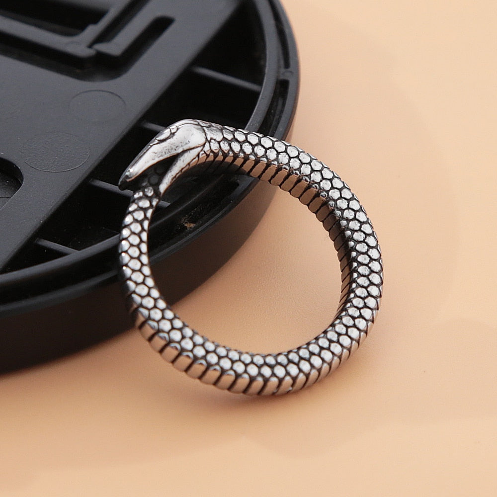 Bague Femme en Acier Inoxydable ? Élégance Éternelle de la Mythologie Nordique 4