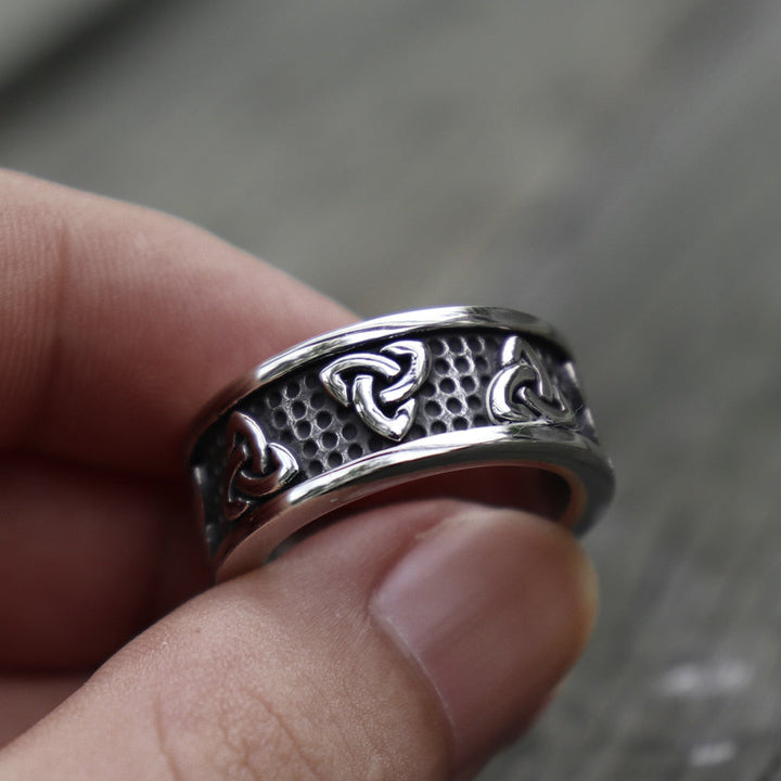 Bague Noeud Celtique ? Élégance et Symbolisme Durable 1