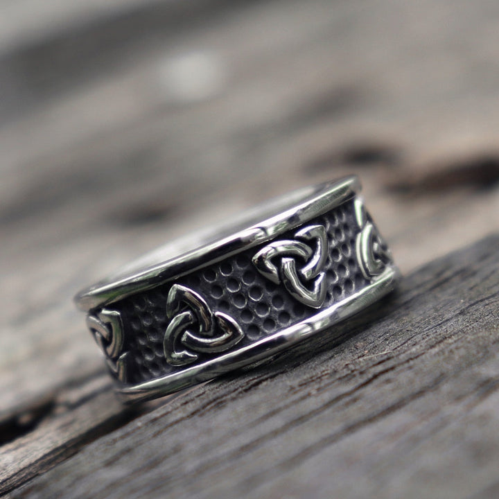 Bague Noeud Celtique ? Élégance et Symbolisme Durable 2