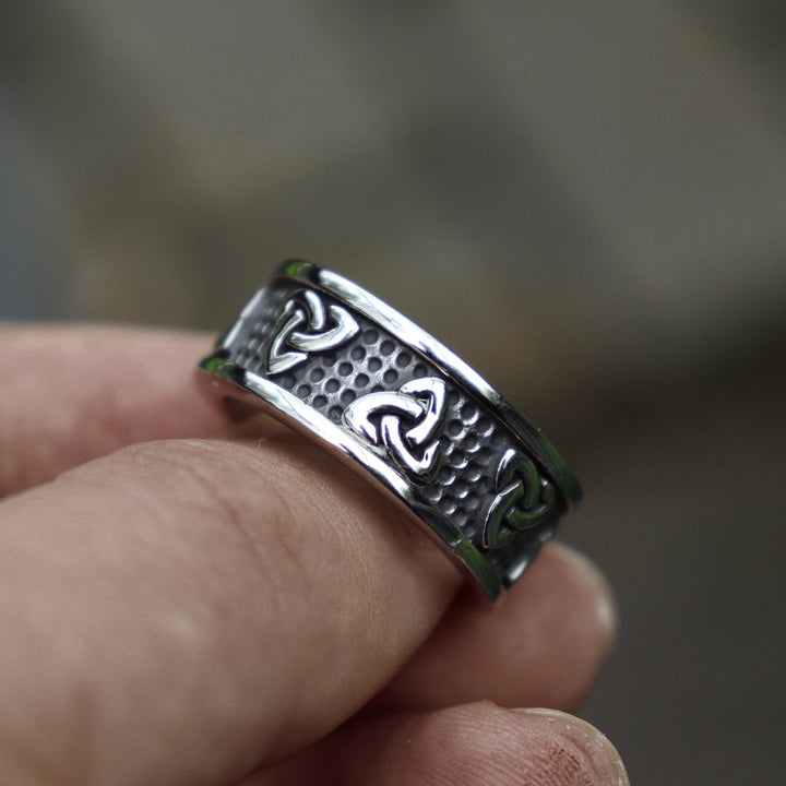 Bague Noeud Celtique ? Élégance et Symbolisme Durable 3
