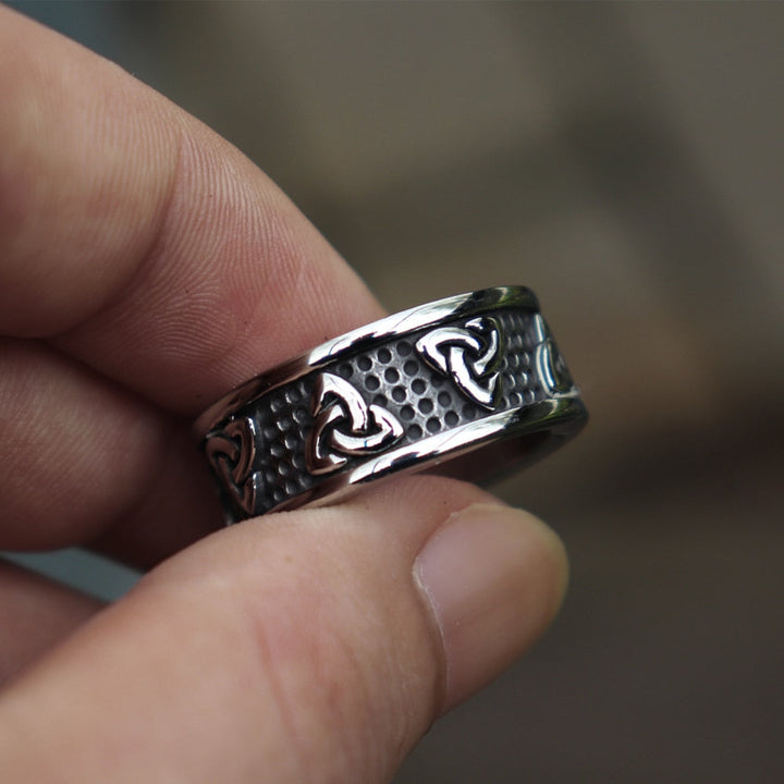 Bague Noeud Celtique ? Élégance et Symbolisme Durable 5