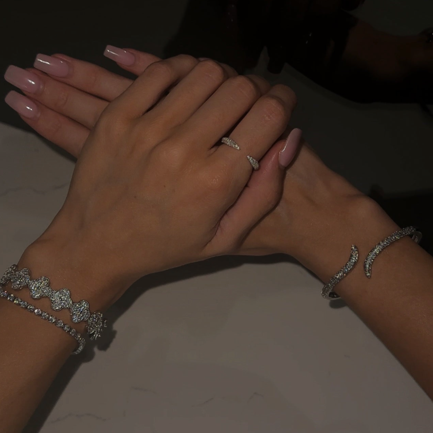 Bracelet jonc ouvert trèfles scintillants