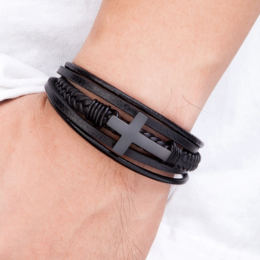 Bracelet Homme Noir Élégant ? Un Lien Précieux avec Votre Fils 1