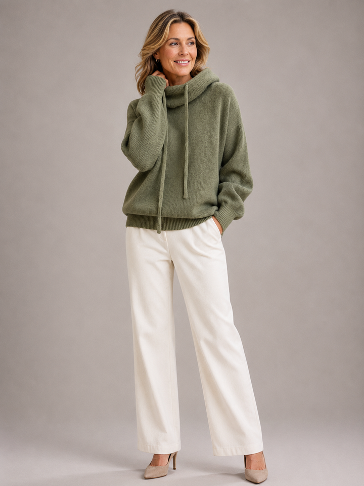 Marie | Pull Douillet avec Col Haut et Capuche