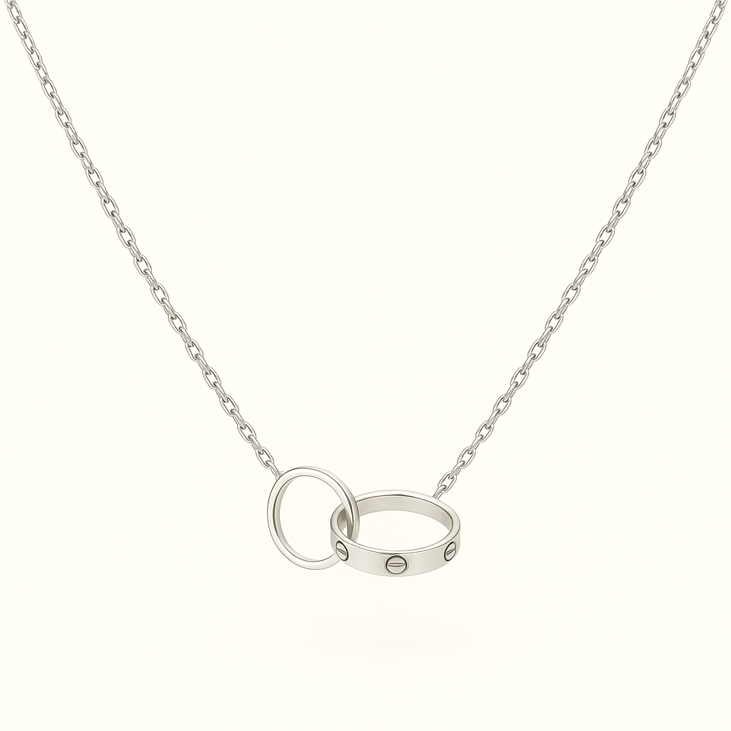 Title: Collier délicat orné d’un pendentif romantique