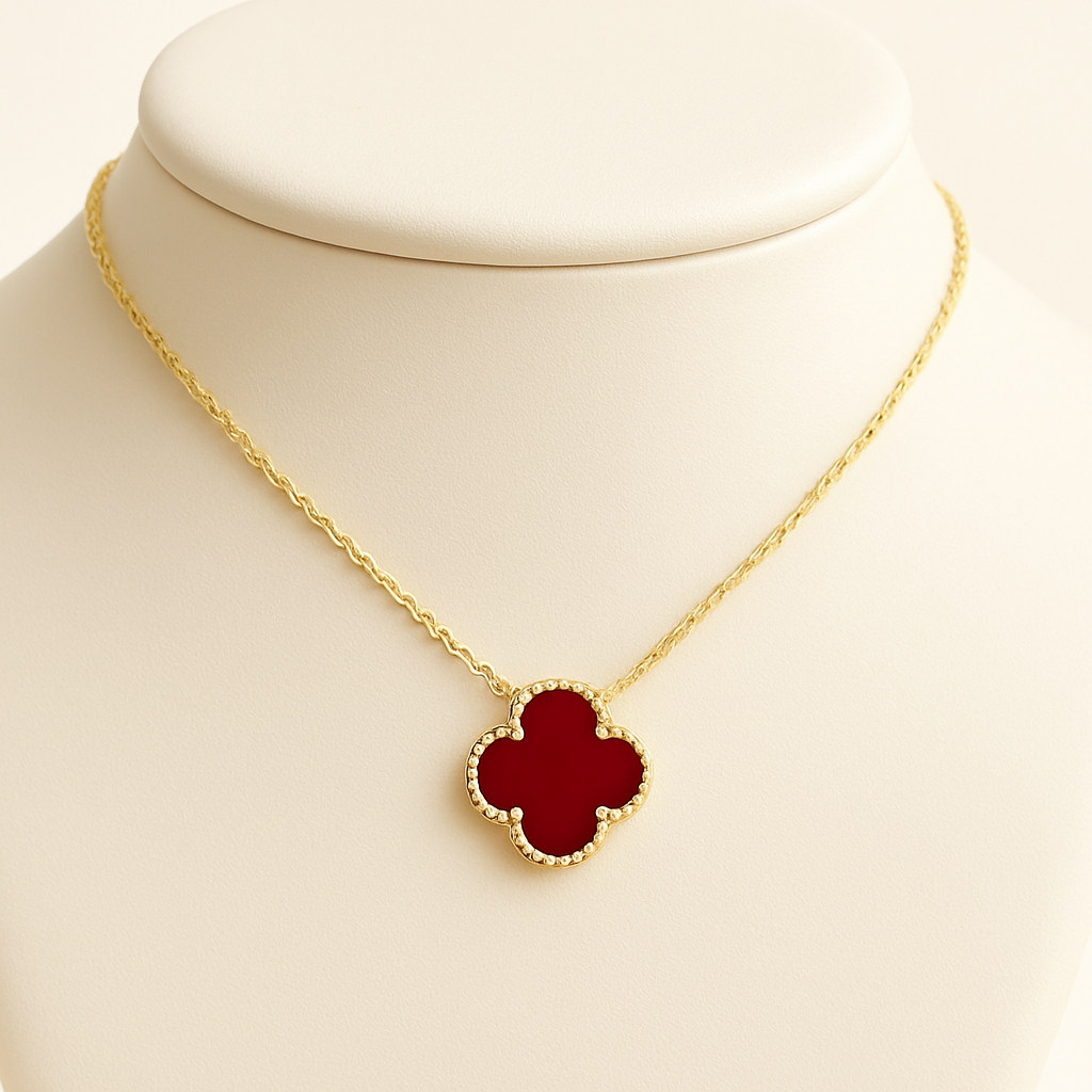 Collier trèfle noir doré