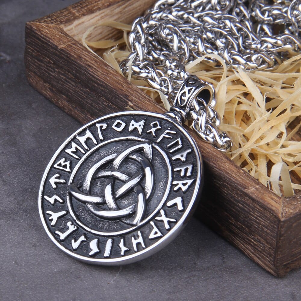 Collier Viking Vegvisir ? Élégance et Force pour Votre Style Unique 1