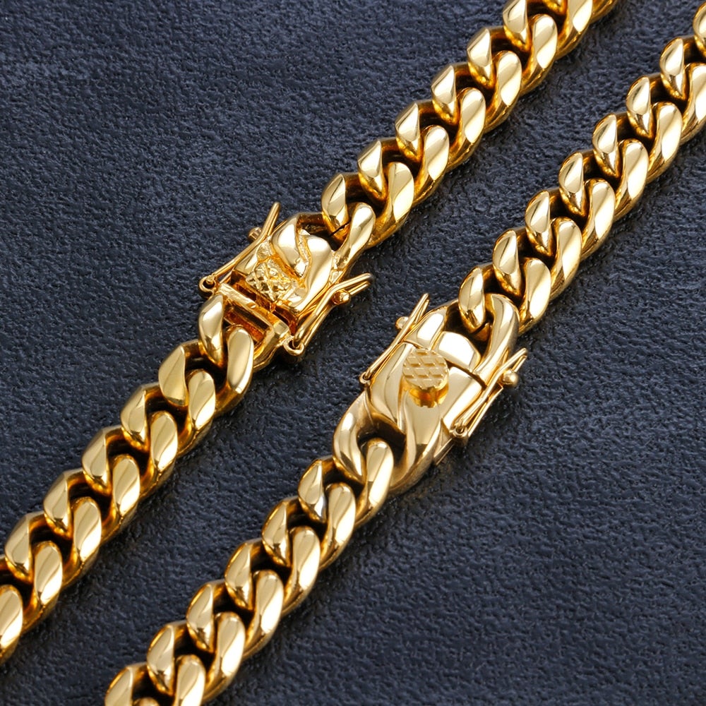 Collier en Acier Inoxydable ? Élégance Durable et Charme Unique 0