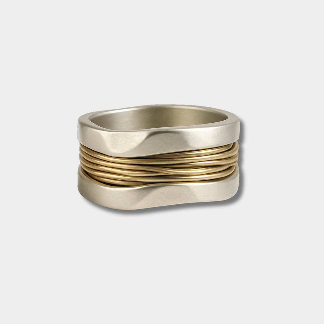 Maria | Bague avec fils dorés
