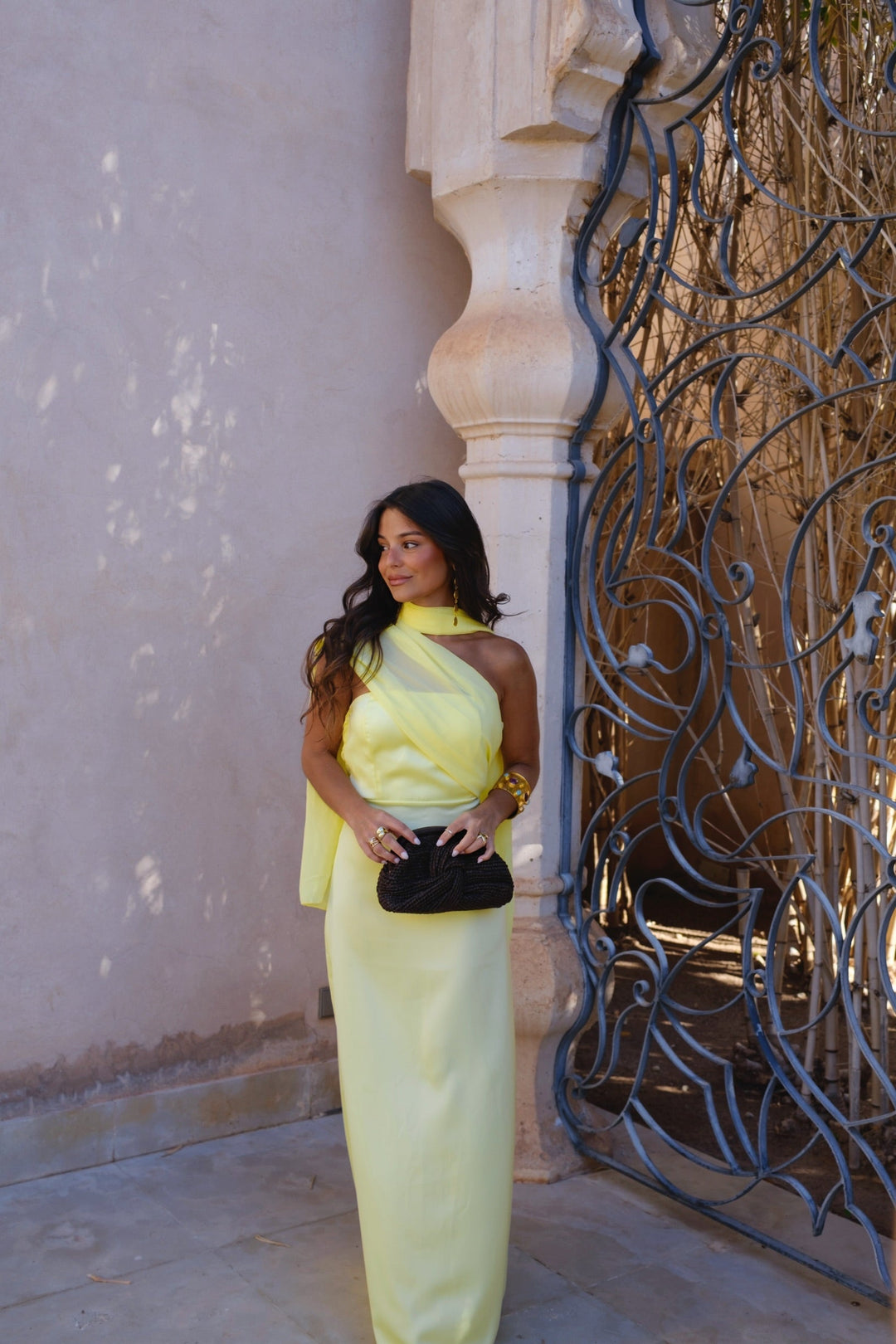 SOFIA | La robe en dentelle au glamour absolu