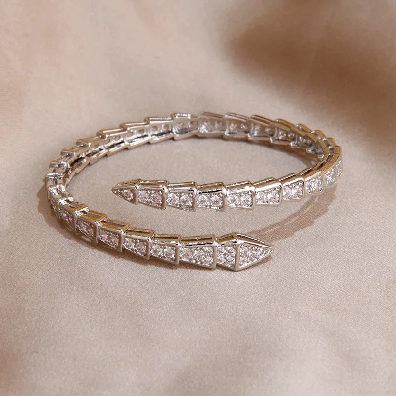 Bracelet serpent doré et cristaux