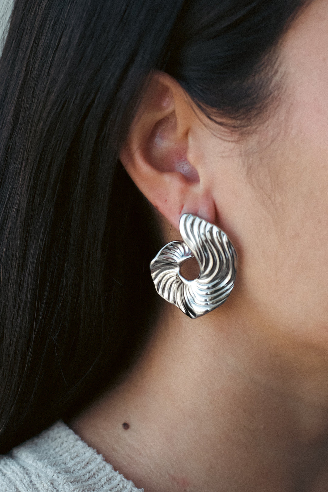 Boucles d'oreilles sculpturales Iris