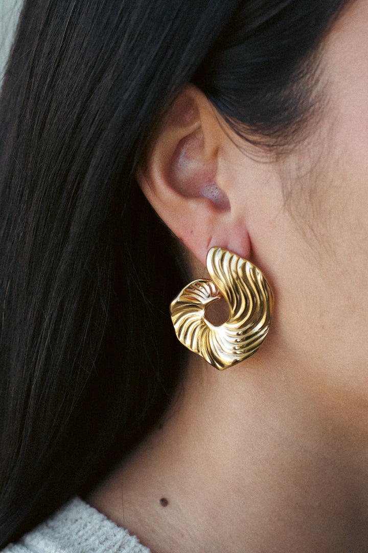 Boucles d'oreilles sculpturales Iris