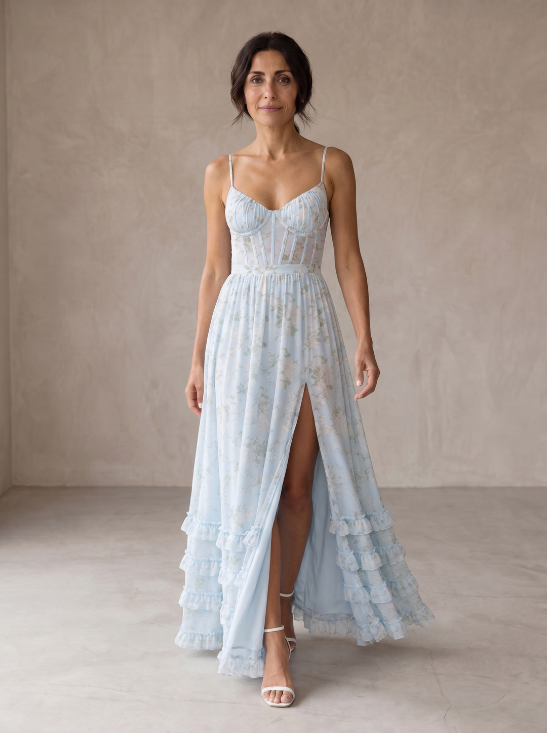 Robe D'Été Femme ? Élégance Chic Pour Vos Soirées Enchantées 1
