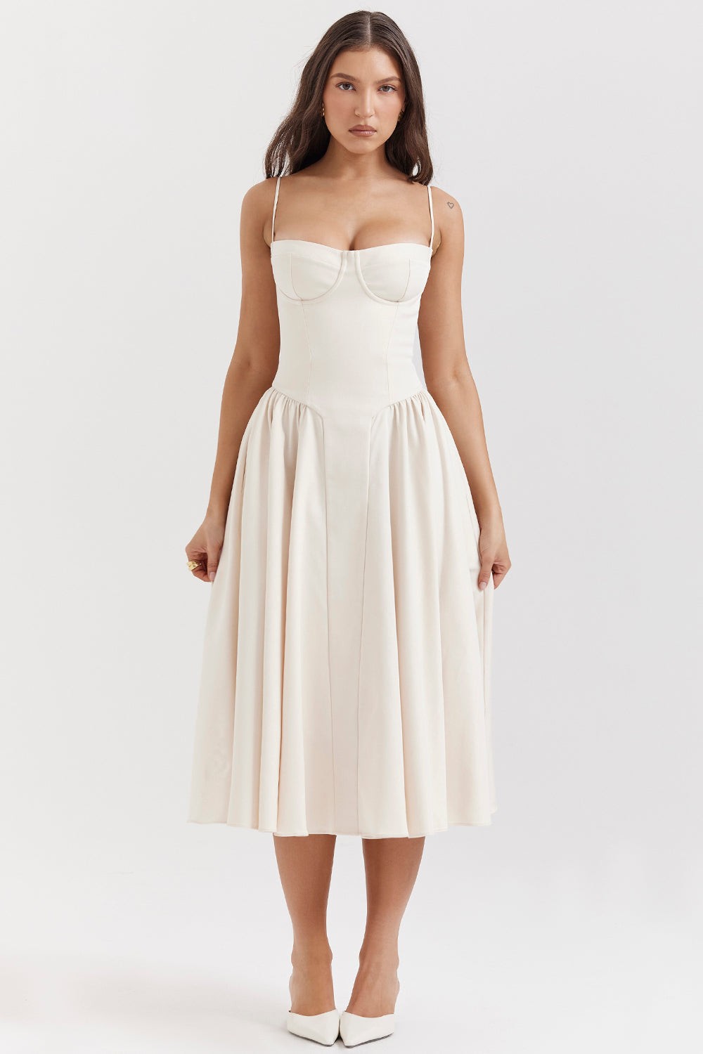 Robe Longue Femme ? Élégance et Confiance en Toutes Occasions 12