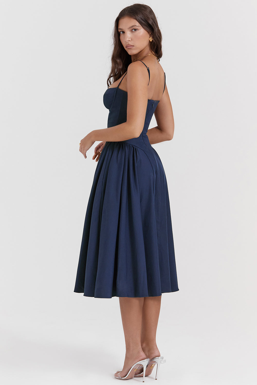 Robe Longue Femme ? Élégance et Confiance en Toutes Occasions 2