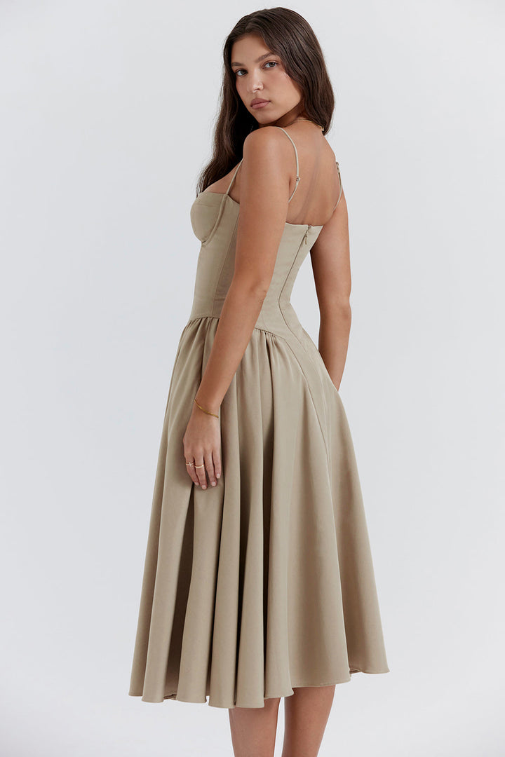 Robe Longue Femme ? Élégance et Confiance en Toutes Occasions 5