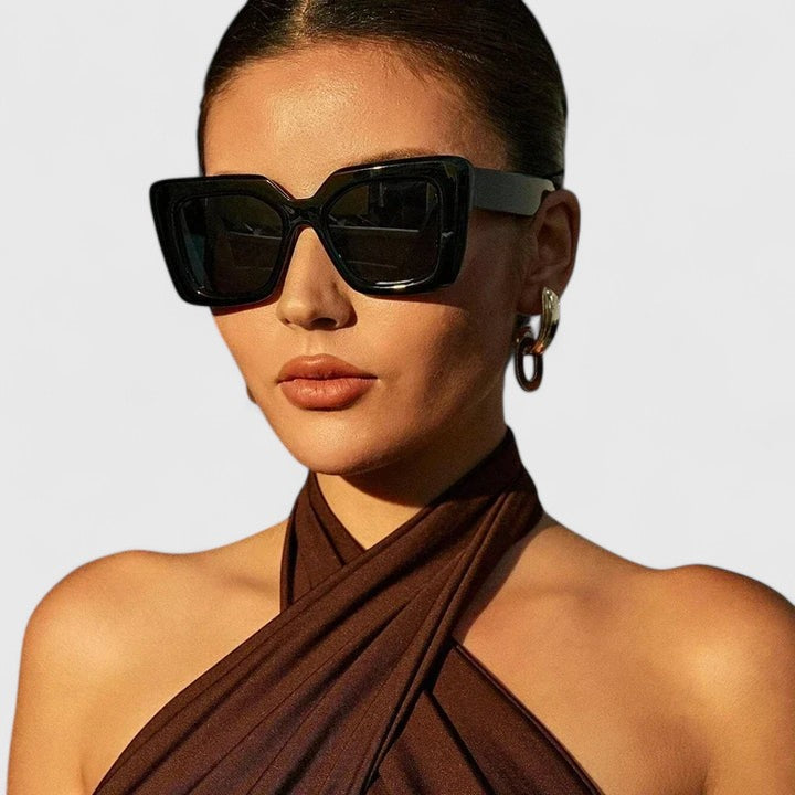 Camille | Solaires Carrées Audacieuses