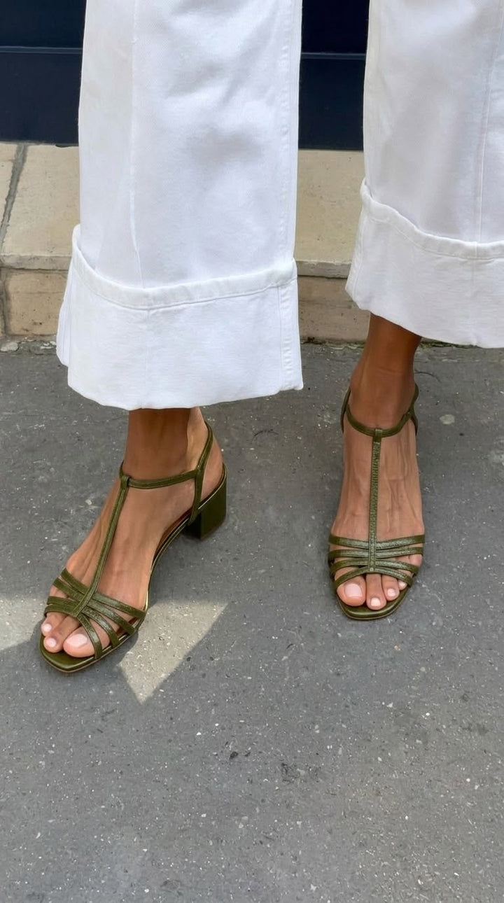 Sandales Dorées Marisa ? Élégance Confortable pour Toute la Journée 9