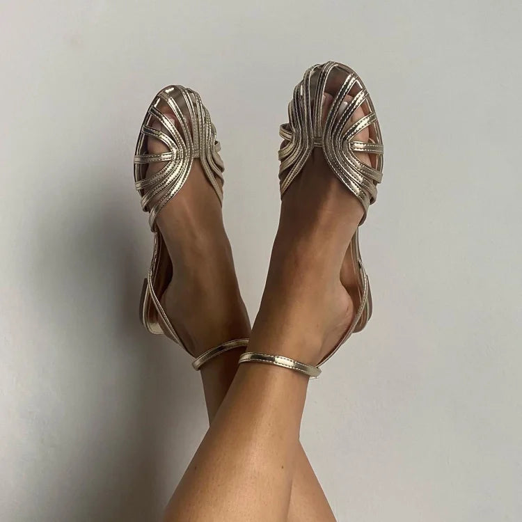 Sandales Élégantes Dorées ? Sophistication et Confort au Quotidien 3