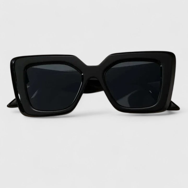 Camille | Solaires Carrées Audacieuses