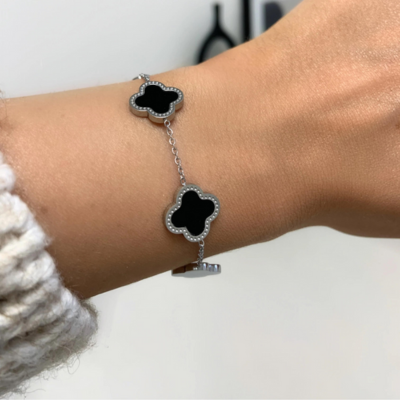 Bracelet trèfles dorés délicats
