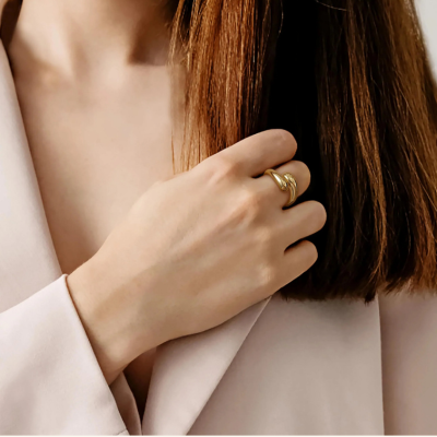 Bague sculptée dorée Cora